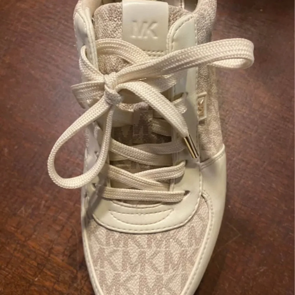 Michael Kors Cream and Gold Women's Sneakers - Picture 7 of 10